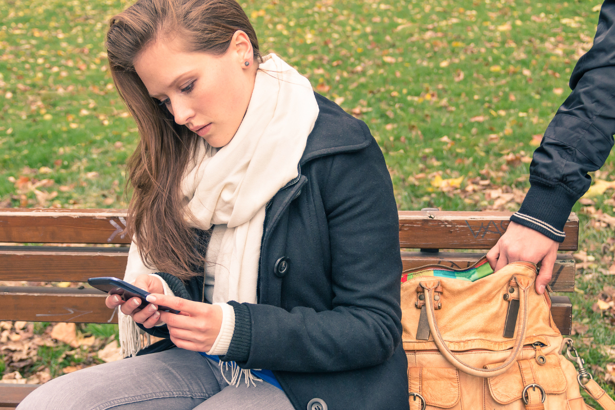 vol Smartphone dans un parc